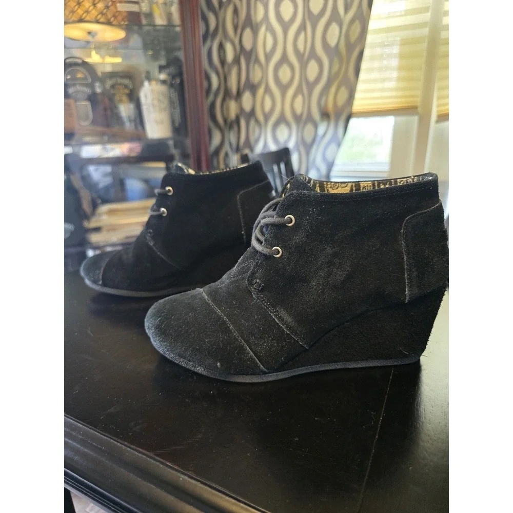TOMS Women's Black‎ Suede Ankle Bootie Wedge Lace-Up Boots US 8